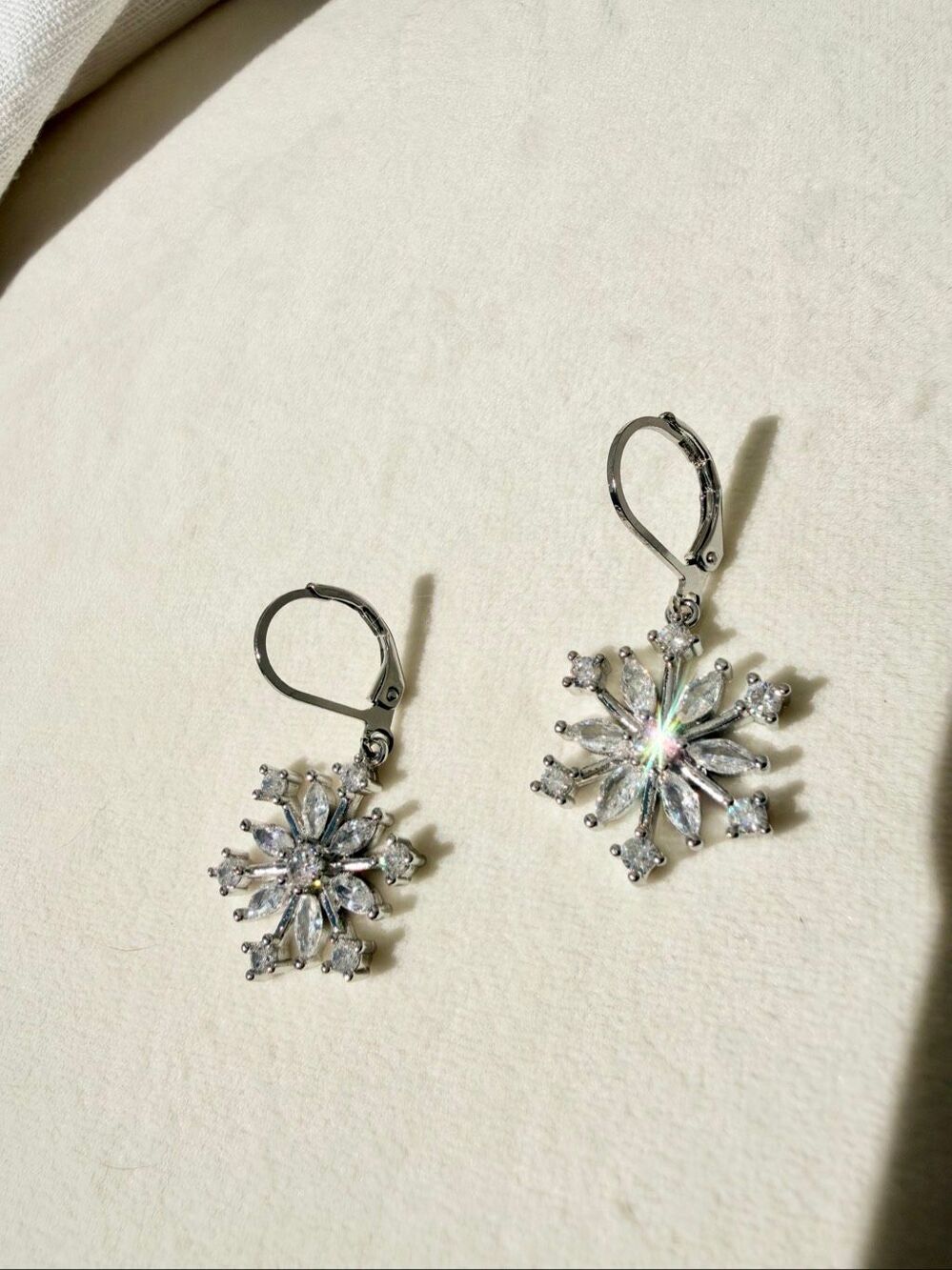 Cubic Zirconia Snowflake Starburst Crystal Drop Earrings Silver
